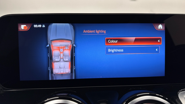 Mercedes-Benz GLB 200 AMG Line Premium 5dr 7G-Tronic Petrol Estate